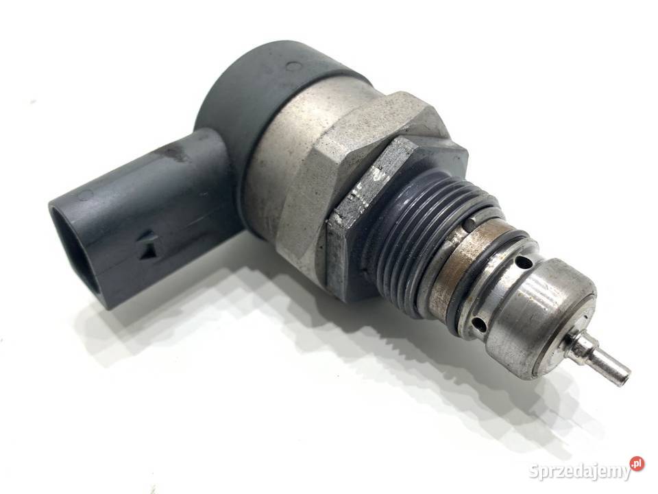 REGULATOR CIŚNIENIA PALIWA VW GOLF VI 0281006003 osobowe