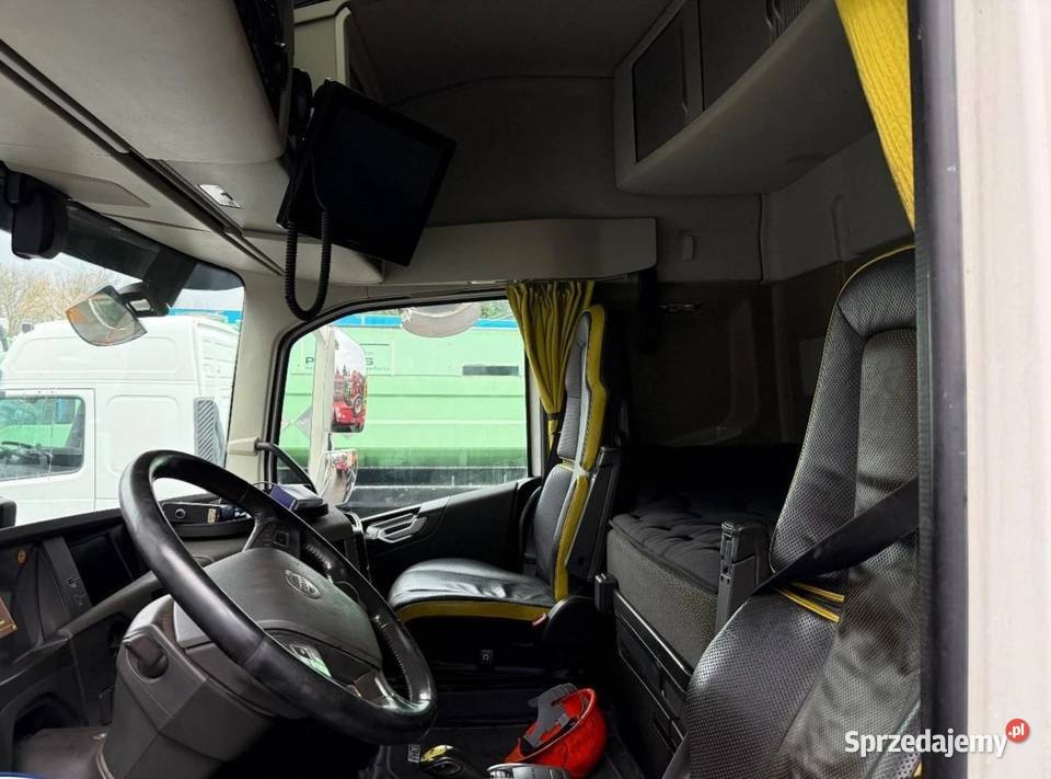 Do drzewa dzwig klonice 6x4 Volvo FH do przewozu