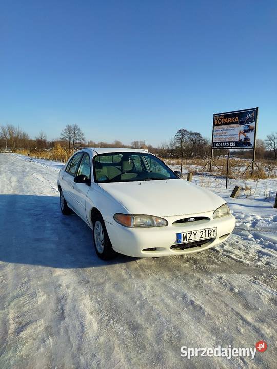 Ford Escort LX USA 20 SPI Automat