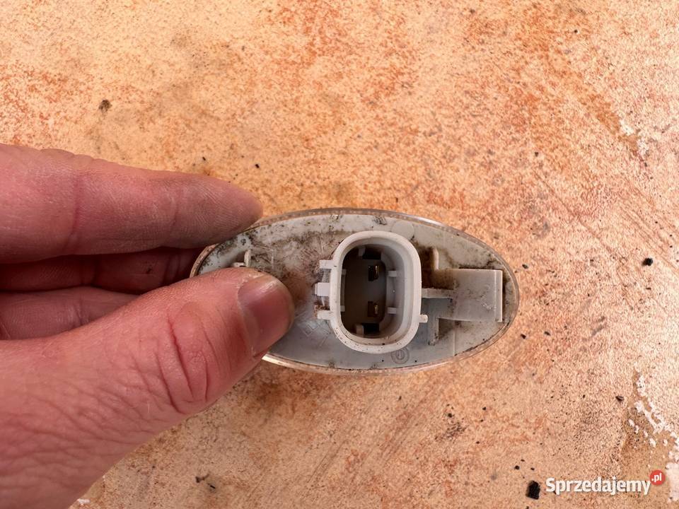 Kierunkowskaz lewy prawy przód Swift MK7 V 1016
