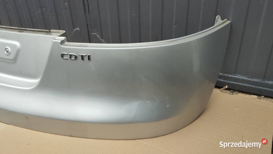 Cześć Klapy bagażnika Insignia A kombi Rok produkcji 2009 Wrocław sprzedam