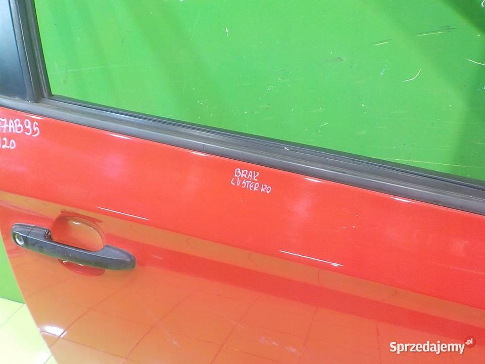 HYUNDAI i20 I 12B 09r HB 5D drzwi prawe przod Suków