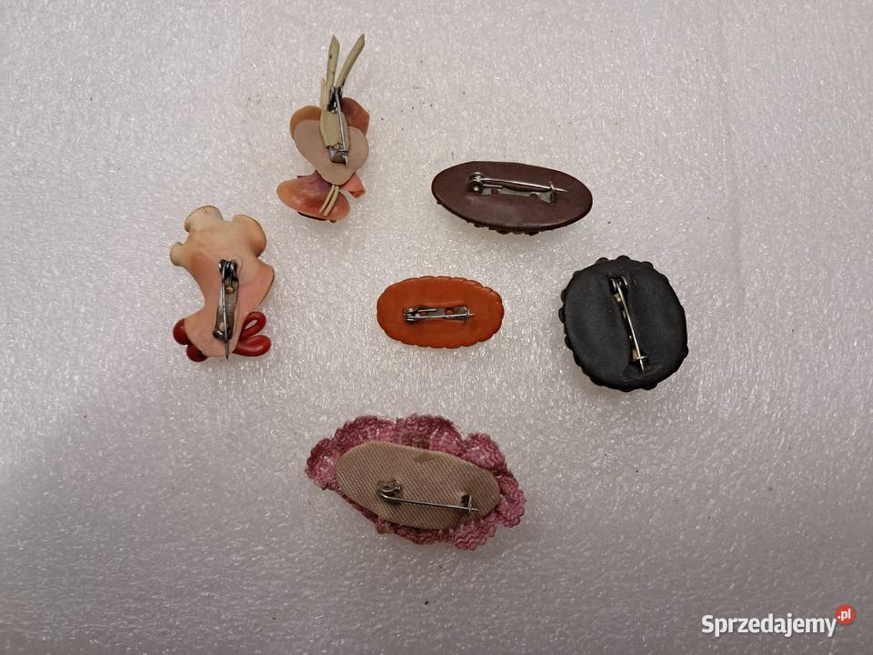 broszki z prlu stan dł 4 i 3 świętokrzyskie Sandomierz