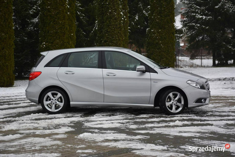 Mercedes B 180 Navigacja Chromy 2x Parktronik