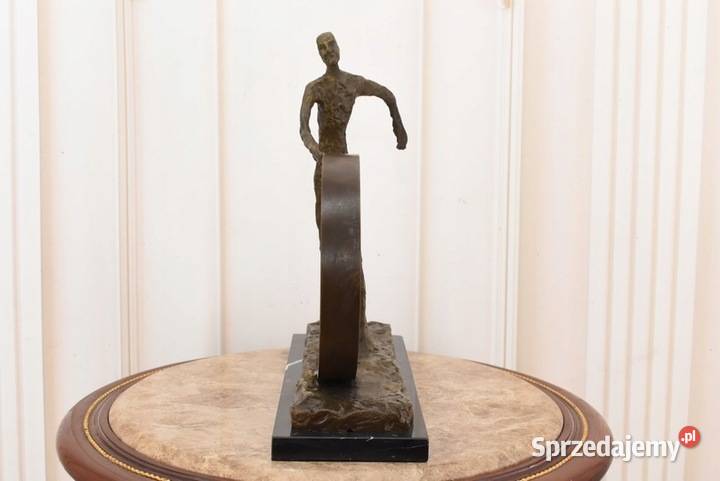 Mężczyzna z Kołem Walking Man Giacometti Style Kraków