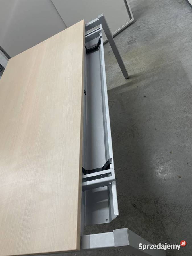 Biurko MyMotion neudoerfler 2022 SilverLyonAsh Sufczyn
