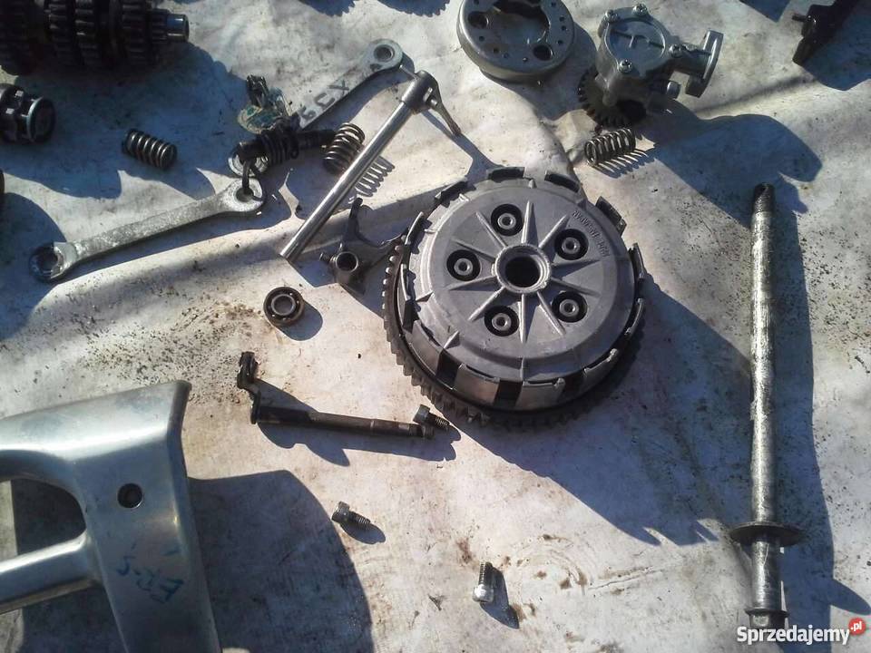 Kawasaki er 5 czesci silnikowe i nie Poznań