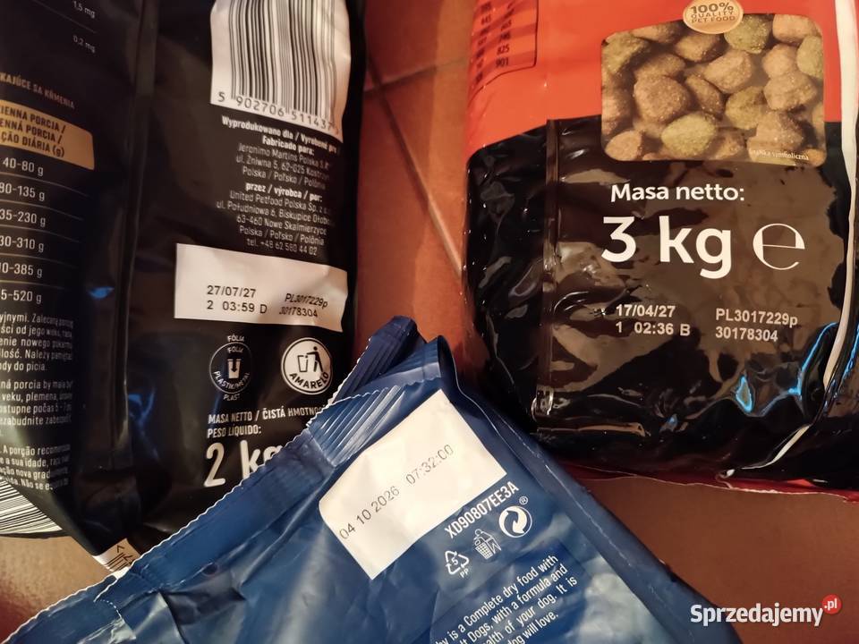 Zestaw 14 karma sucha psa różnych firm zabawka śląskie