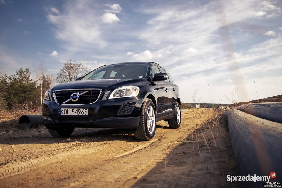 VOLVO XC60 BEZWYPADKOWY DOINWESTOWANY czarny Olkusz