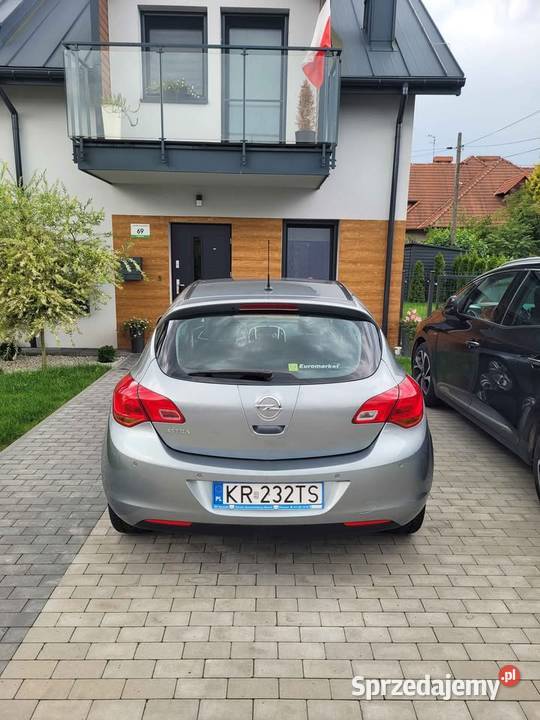 Opel Astra IV 16 Edition 150 Kryspinów