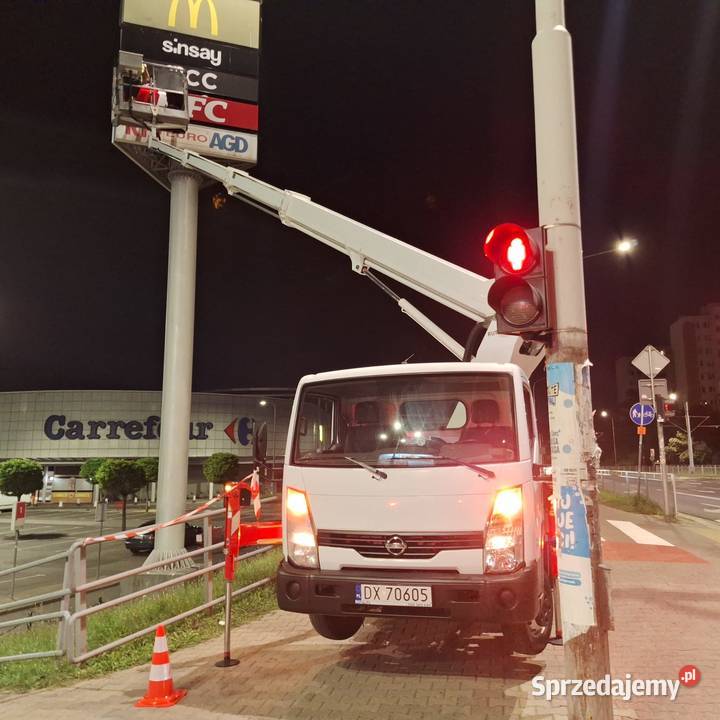 Podnośnik koszowy wynajem usługi zwyżka wycinka Wrocław