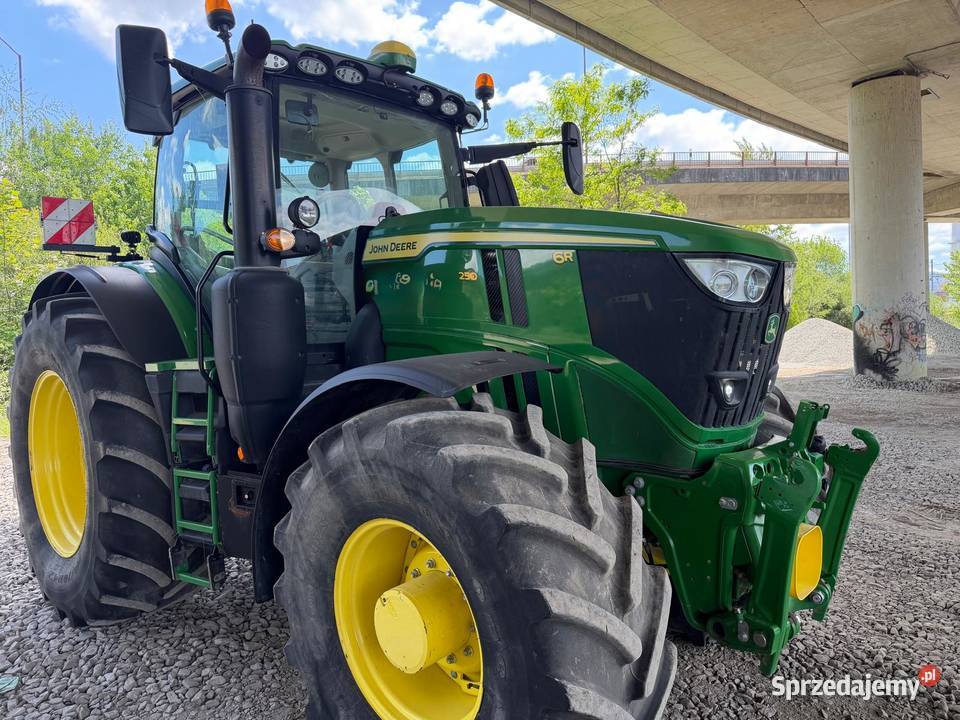 Ciągnik Rolniczy John Deere 6R 250 sprzedam