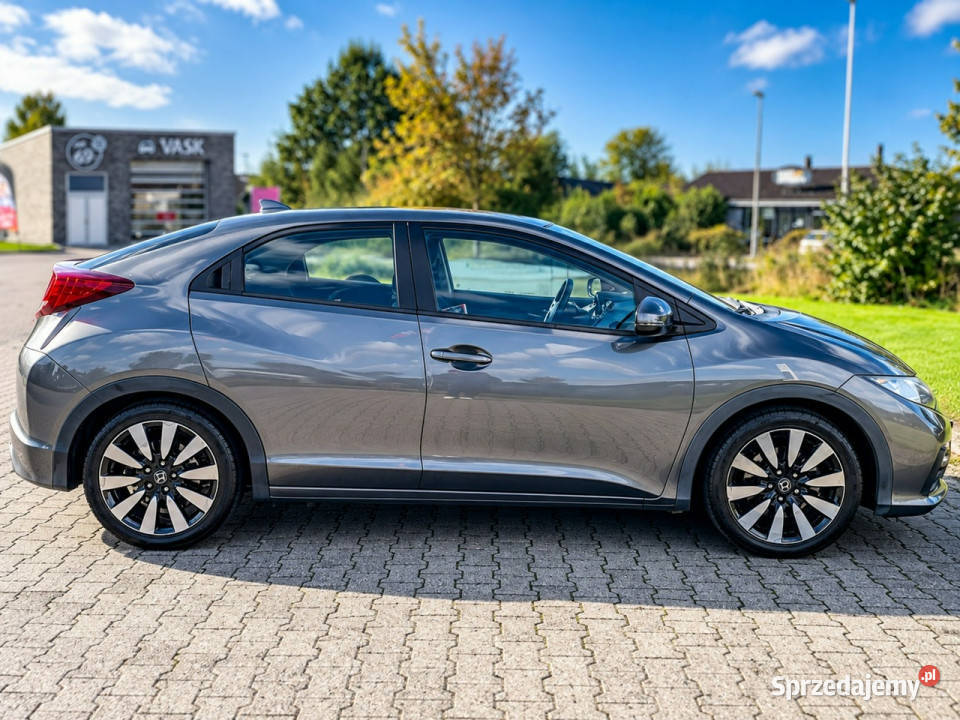 Honda Civic IX 2011 benzyna Sadlno