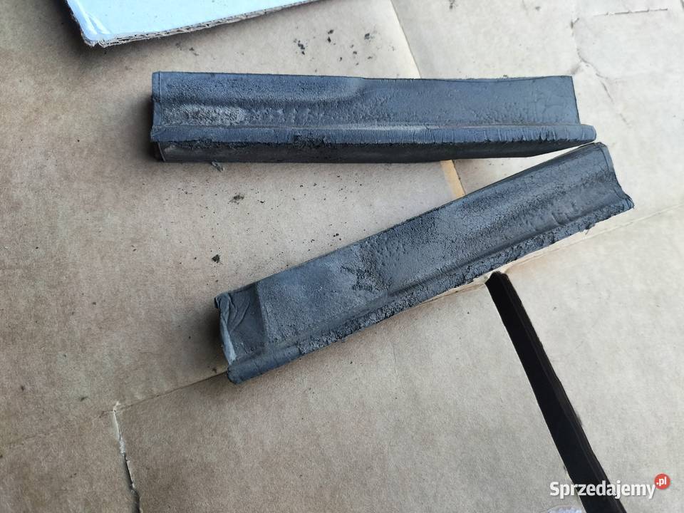 AUDI 80B3 80 B3 893821203 USZCZELKA BŁOTNIKA Kamień-Kolonia