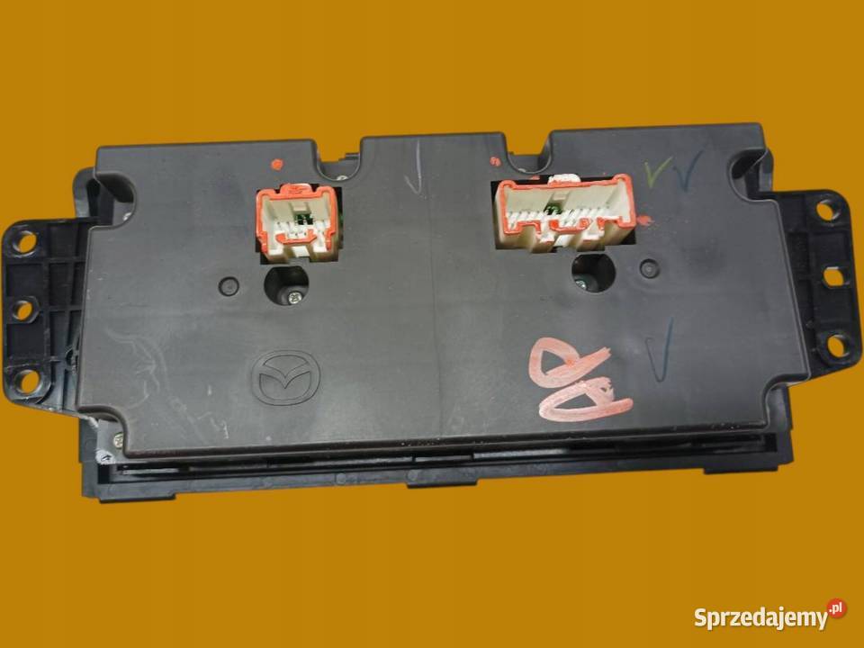 PANEL NAWIEWU 88317EB098 GH Mazda 6 II 20072013
