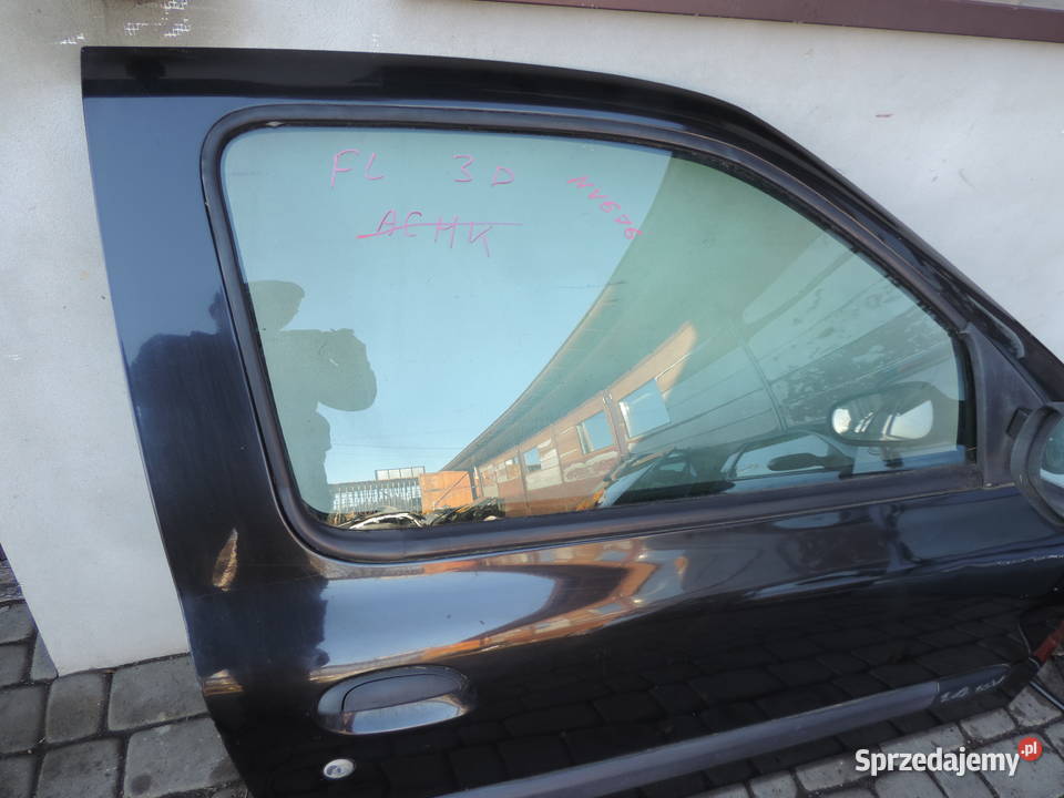 RENAULT CLIO 2 3D DRZWI PRAWE PRZEDNIE NV676 Drzwi Nowy Sącz