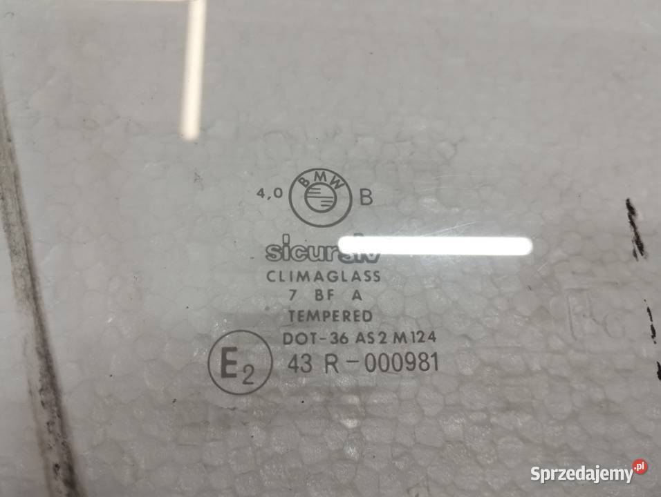 BMW e30 sedan brązowe szyby Rok produkcji 1987 śląskie Częstochowa