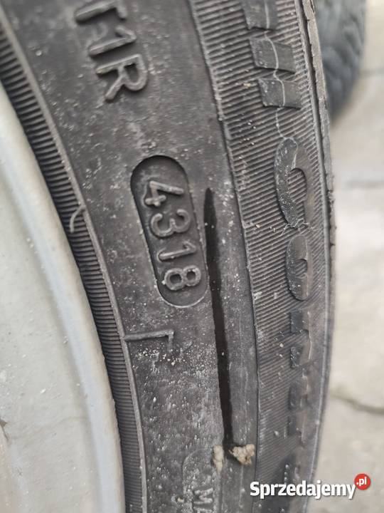 Opony zimowe 20555 R16 z felgami Średnica 16" sprzedam