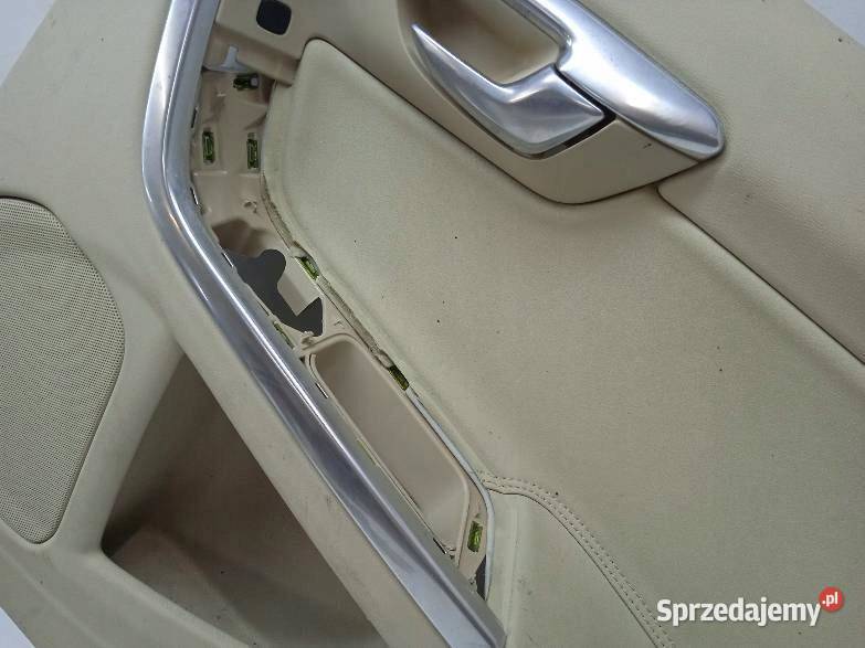 TAPICERKA BOCZEK PRAWY TYŁ JASNY Volvo S60 II osobowe sprzedam