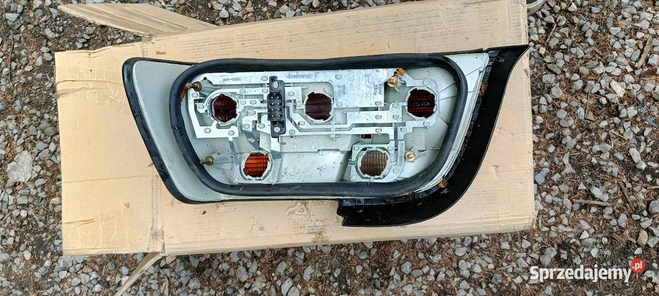 Bmw e36 coupe lampa lewy tył nowa 8372005 osobowe Brzeszcze