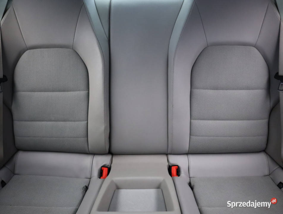 Mercedes E E 250 CDI czujnik parkowania