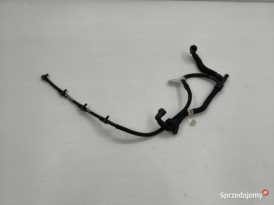 PRZEWÓD PALIWA WTRYSKÓW BMW F30 F31 LIFT 190