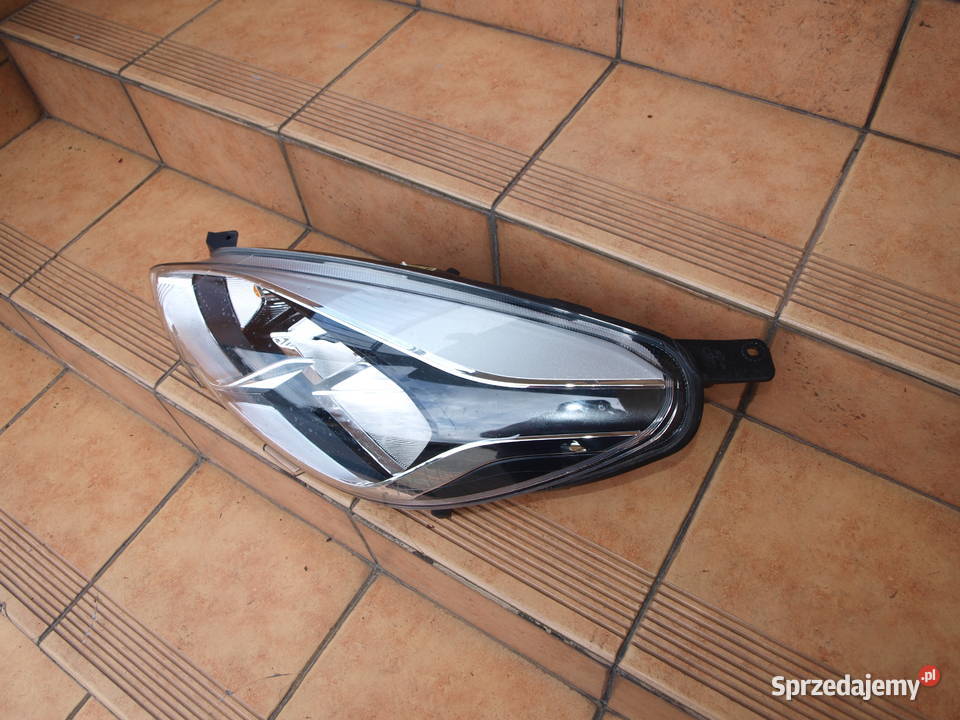 Ford Fiesta Mk8 lampa lewa przód zwykła 2017 lewe Kalisz