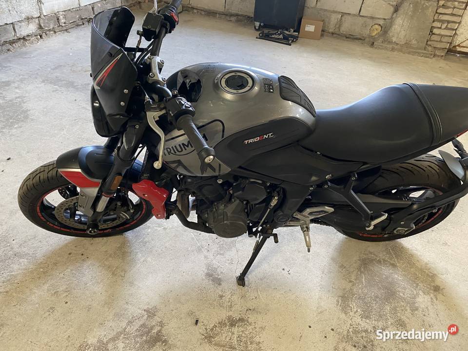 Triumph Trident 660 2022 uszkodzony