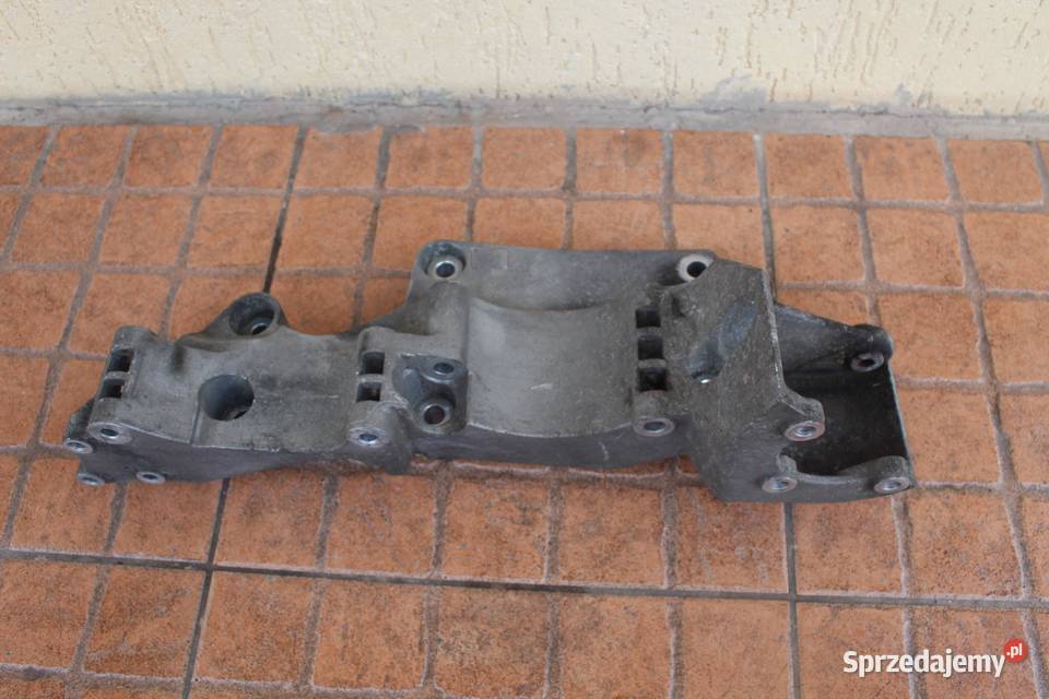 ŁAPA WSPORNIK ALTERNATORA VW BEETLE 20B sprzedam
