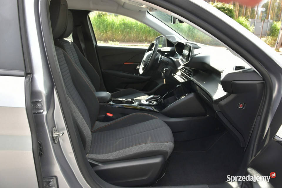 Peugeot 208 12PureTech 100 AUTOMAT 2022r FullLED szary Kampinos