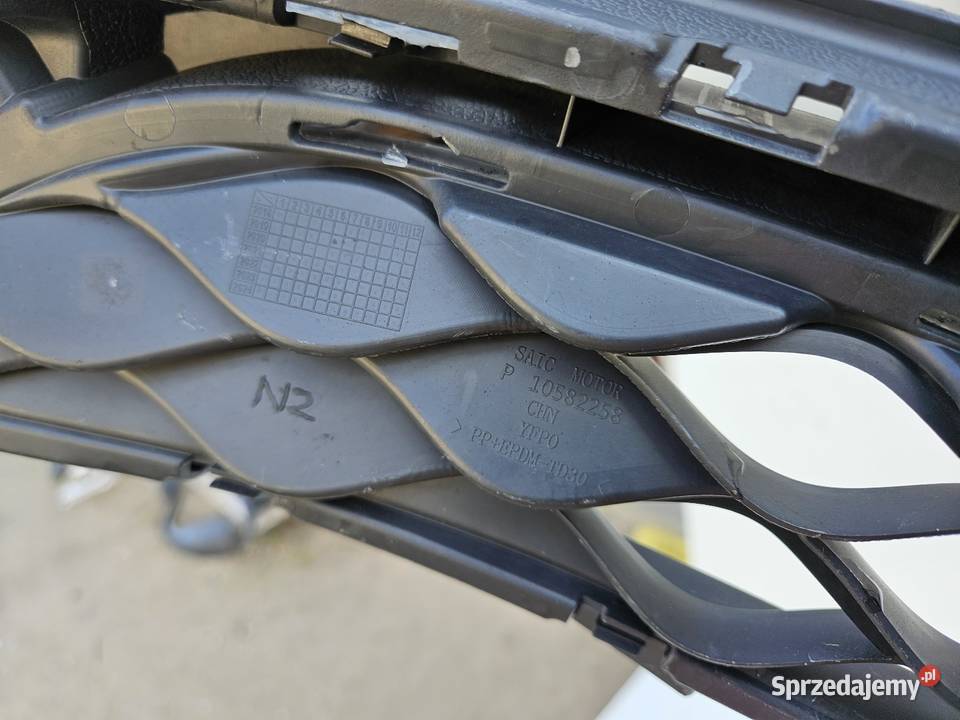 MG ZS EV KRATKA ŚRODKOWA ZDERZAKA PRZÓD 10582258 Międzychód sprzedam