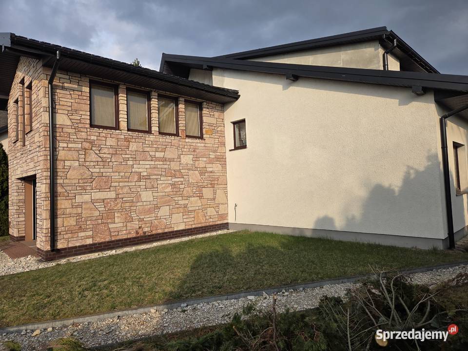 Dom na sprzedaż 7 pokojowy Przedbórz sprzedam