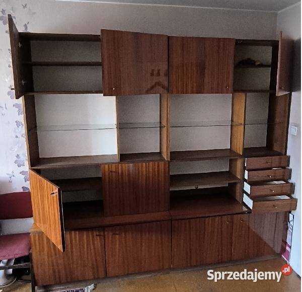 Meblościanka z czasów PRL Meblościanki Góra