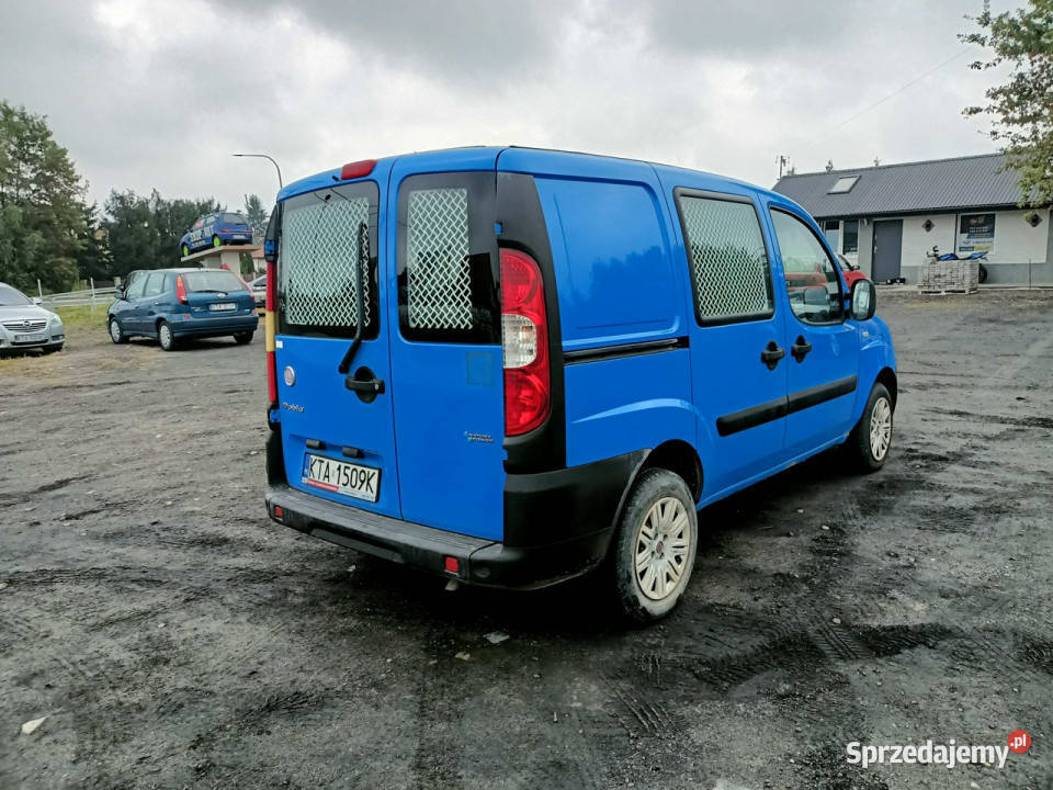Fiat Doblo Fiat Doblo 16CNG 09r Vat1 II 2009 manualna Doblo Tarnów