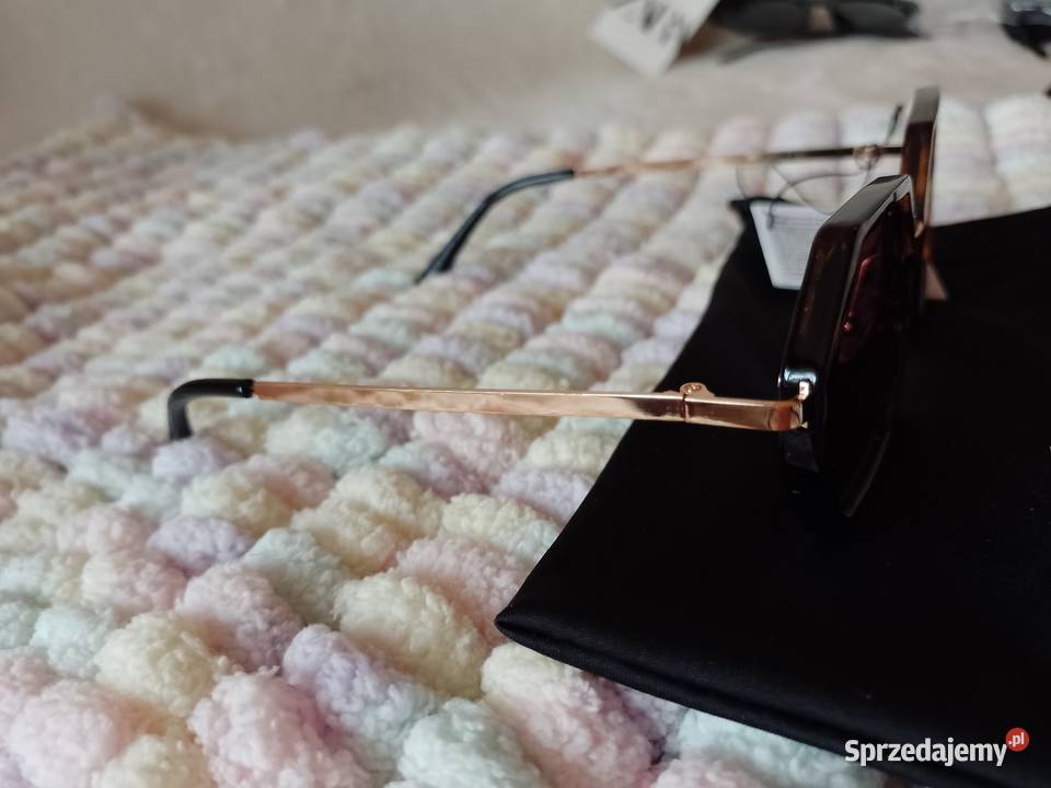 ASOS Okulary przeciwsłoneczne w etui z Londynu Moda i Styl sprzedam