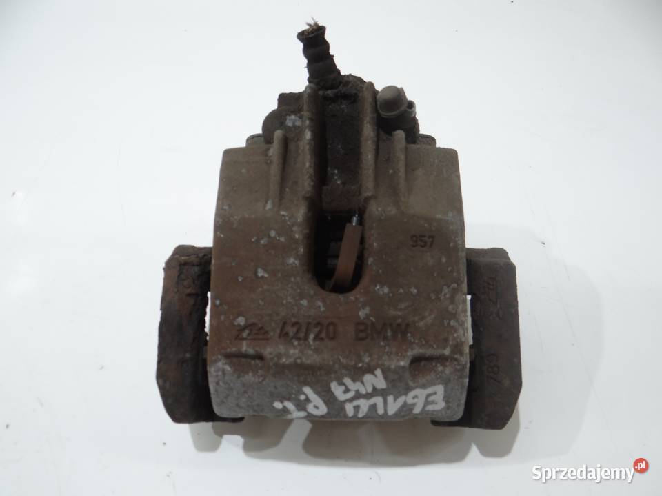 ZACISK HAMULCOWY PRAWY TYŁ BMW E60 E61 4220 osobowe Strzyżewice
