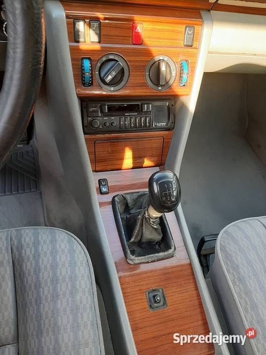 MERCEDESBENZ 230E W124 SZEROKA LISTWA NISKI sprowadzony Proszowice