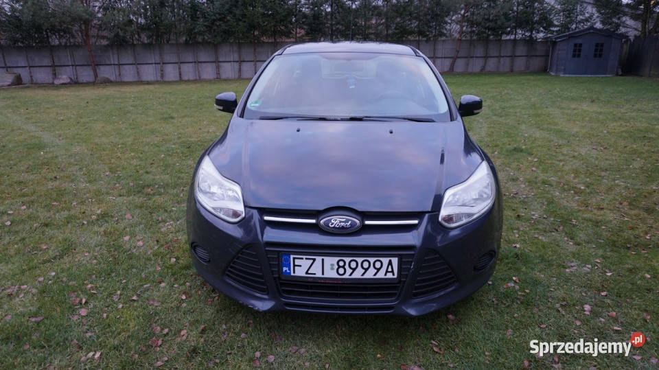 Ford Focus zarejestrowany ubezpieczony Gwarancja wspomaganie kierownicy Zielona Góra