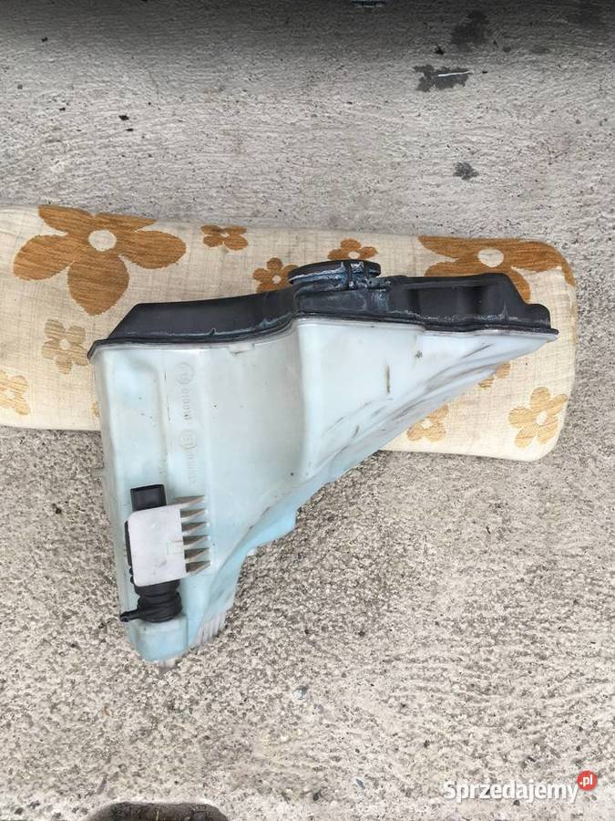 Zbiorniczek spryskiwaczy BMW E46 Lift idealny osobowe Lubin