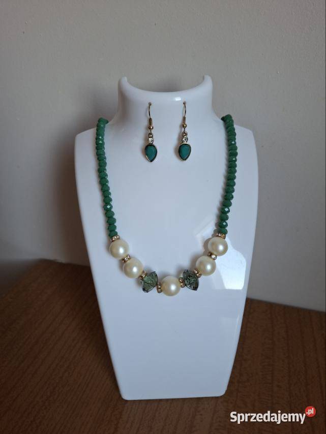 Sprzedam zestaw eleganckie klasyczne korale i
