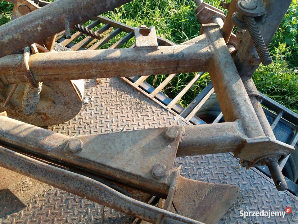 Traktor wóz plus maszyny rolnicze pług Bieliny sprzedam
