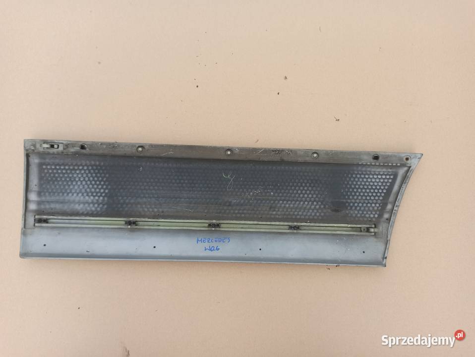 MERCEDES W126 LISTWA DRZWI PRAWY TYŁ PRAWYCH osobowe Karoseria Bieleń