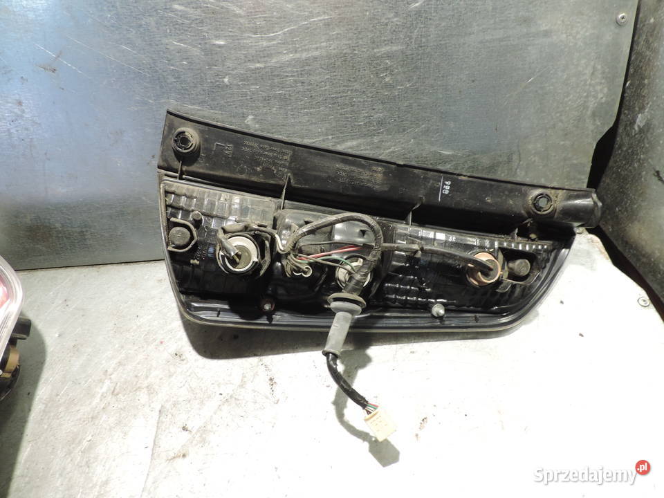 SUBARU JUSTY 4 LAMPA LEWY TYŁ Nowy Sącz sprzedam