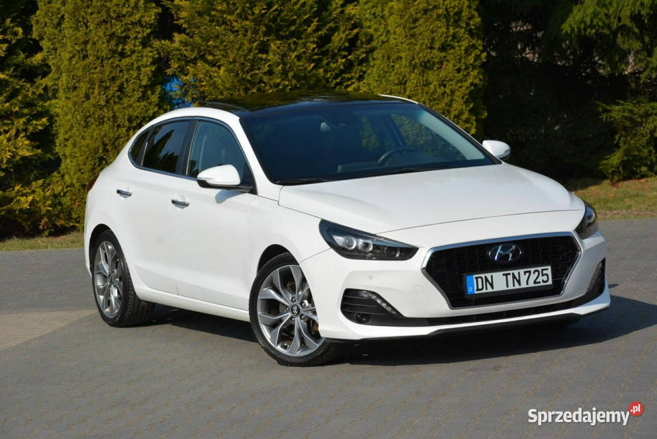 Hyundai i30 Fastback Premium Navi Kamera Ostrów Mazowiecka