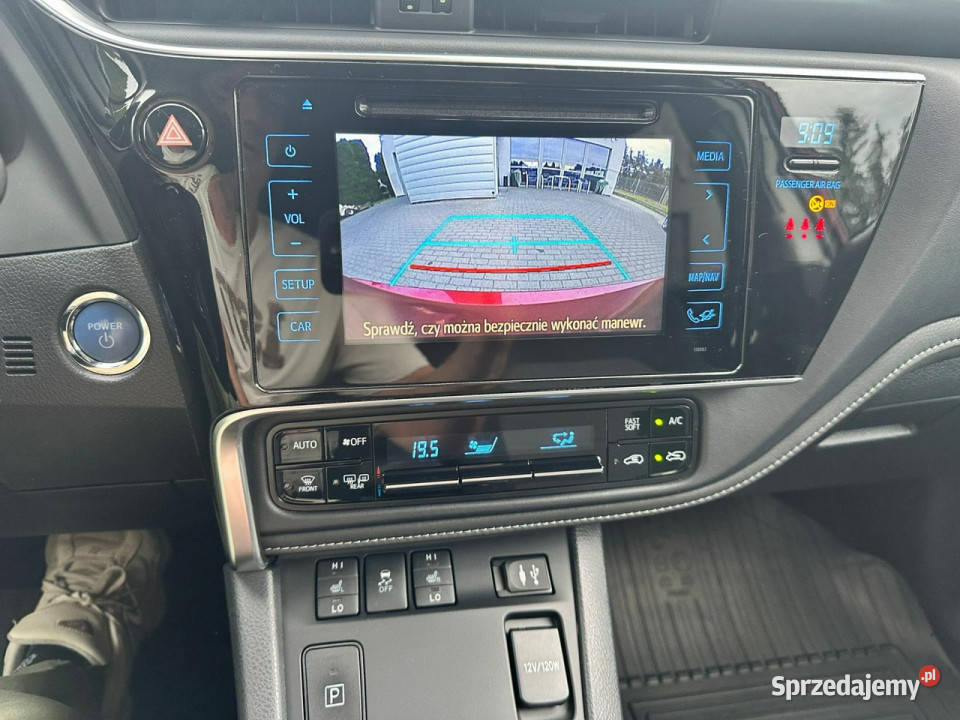 Toyota Auris 18 Hybryda Kamera cofania KeyLess wielofunkcyjna kierownica wielkopolskie Baranowo sprzedam