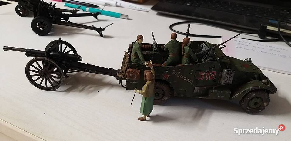 modele czołgów skala 135 sklejone i pomalowane Rękodzieło