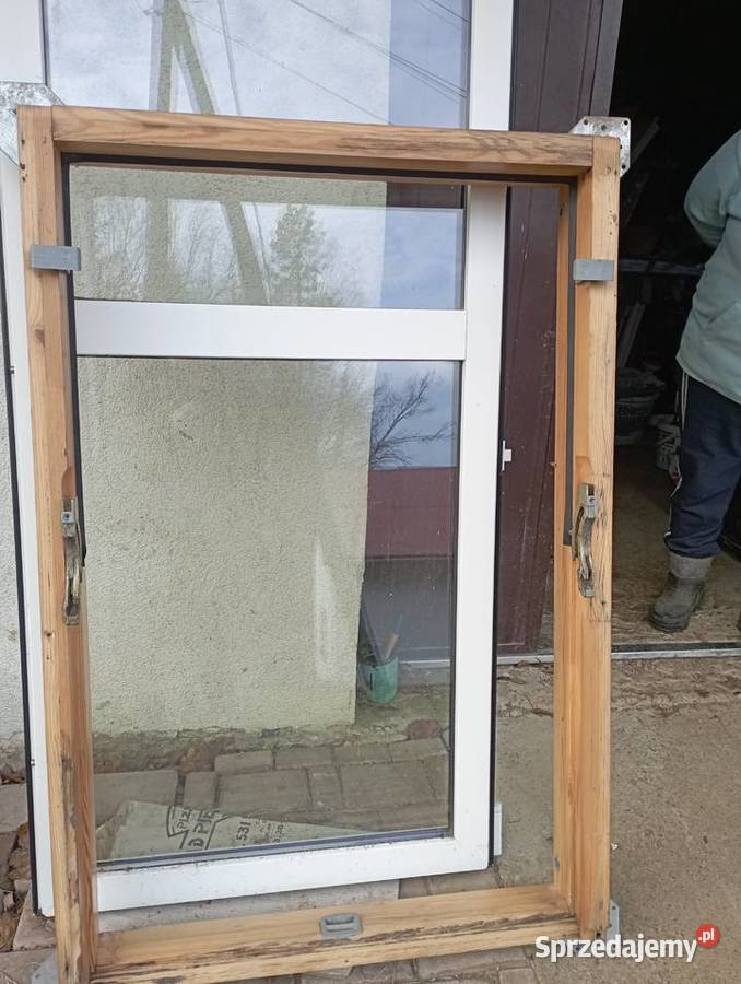 Okno dachowe używane w średnim stanie Grodzisko