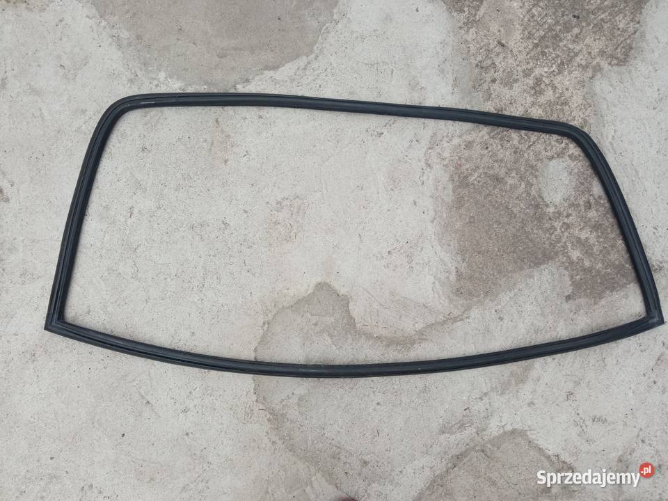 Nowa uszczelka pod klin Fiat 125p