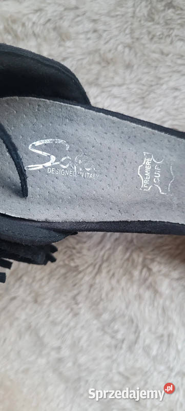 Czarne szpilki z frędzlami firmy Sagan Głuszyca sprzedam
