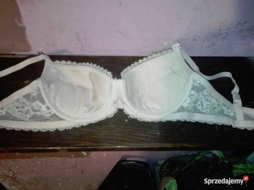 mam na sprzedaż stanik nowy nie używany sprzedam